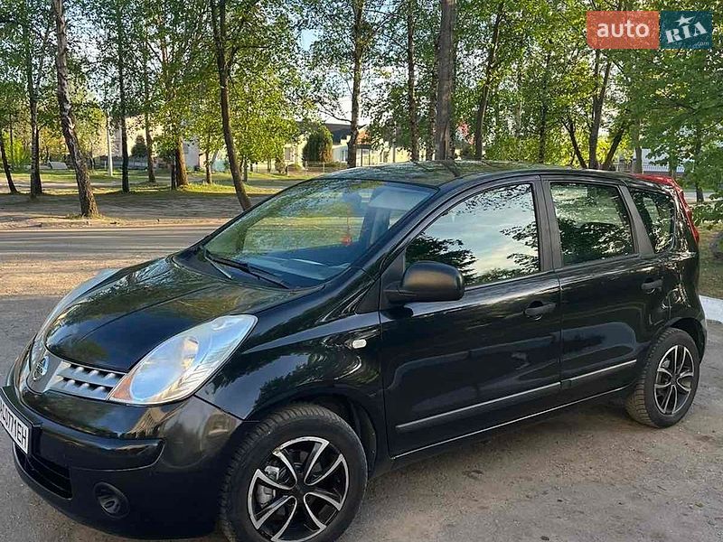 Хэтчбек Nissan Note 2007 в Луцке