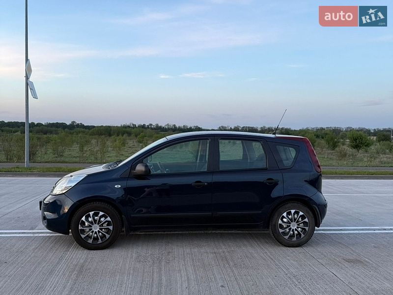 Хэтчбек Nissan Note 2011 в Виннице