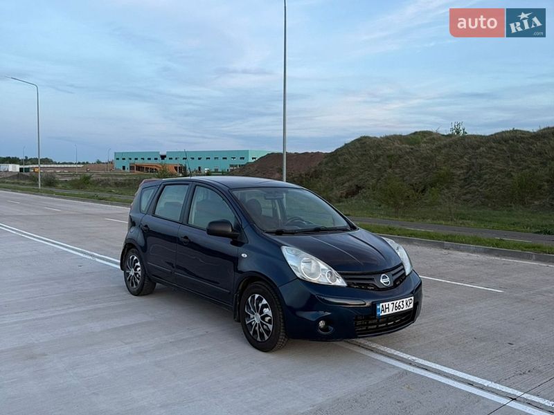 Хэтчбек Nissan Note 2011 в Виннице