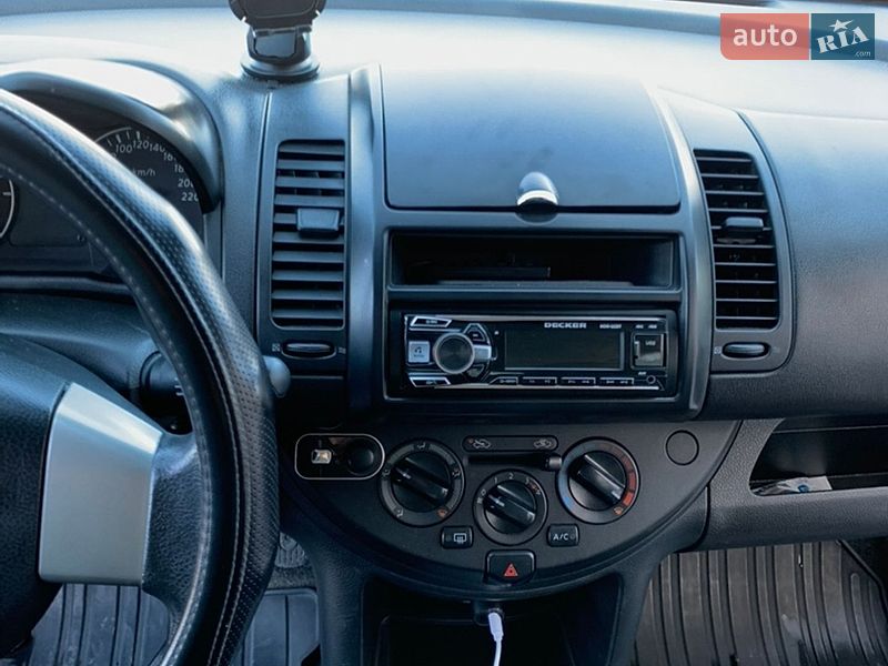 Хэтчбек Nissan Note 2011 в Виннице