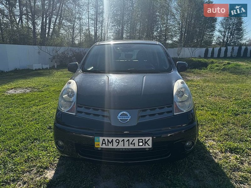 Хетчбек Nissan Note 2008 в Житомирі