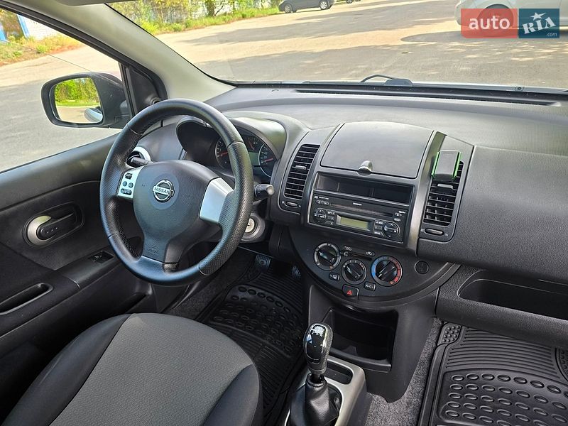 Хэтчбек Nissan Note 2011 в Киеве