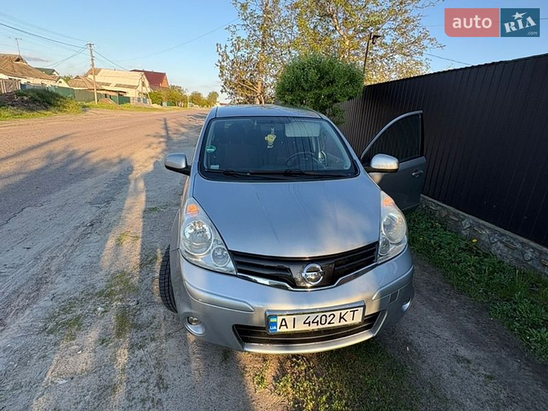 Хэтчбек Nissan Note 2009 в Ракитном