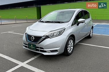 Хэтчбек Nissan Note 2016 в Киеве