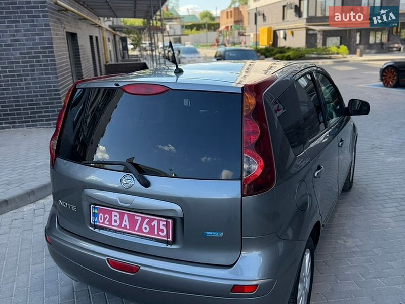 Хэтчбек Nissan Note 2011 в Виннице