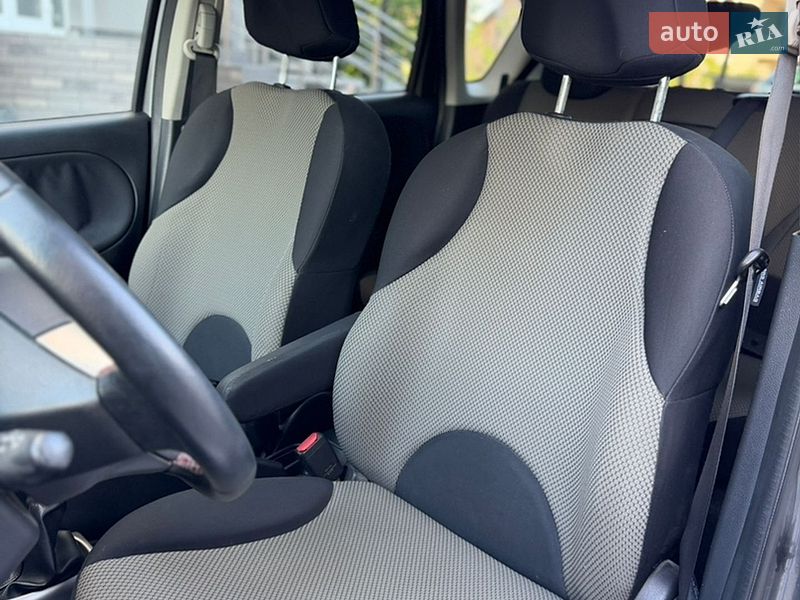 Хэтчбек Nissan Note 2011 в Виннице
