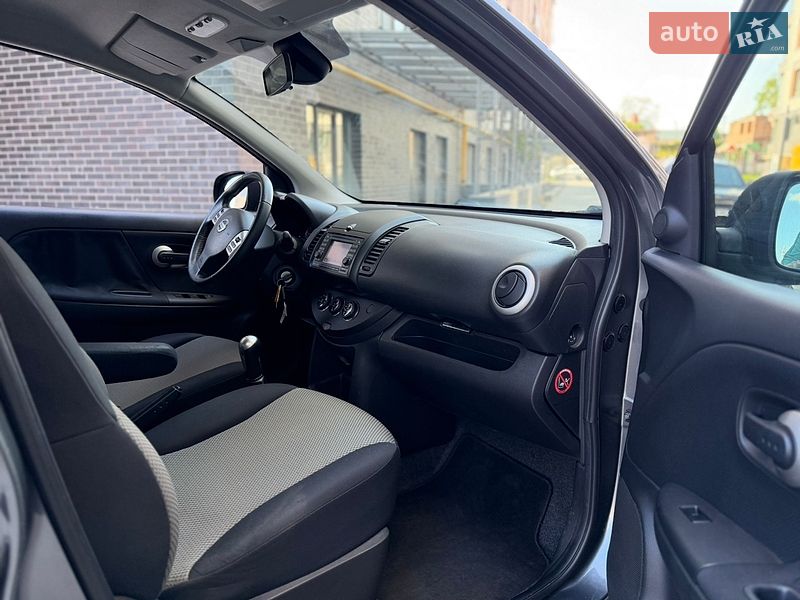 Хэтчбек Nissan Note 2011 в Виннице