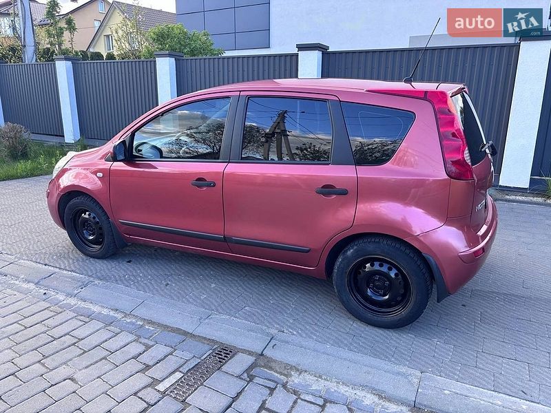 Хэтчбек Nissan Note 2008 в Львове