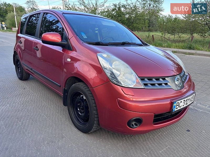 Хэтчбек Nissan Note 2008 в Львове