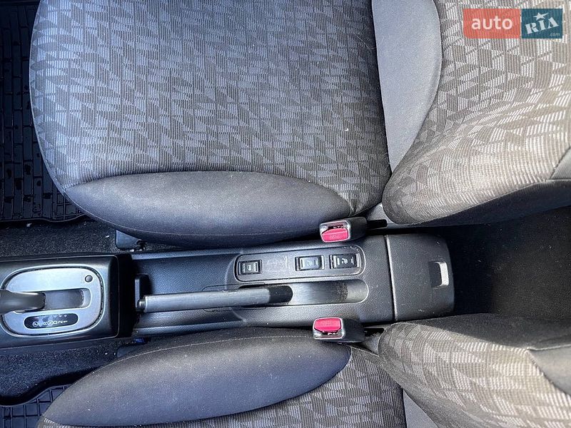 Хэтчбек Nissan Note 2008 в Львове