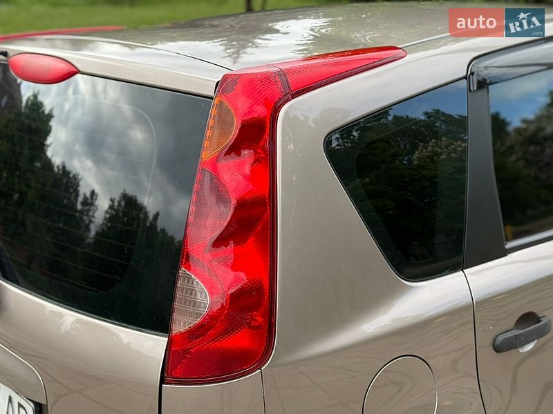 Хетчбек Nissan Note 2006 в Харкові