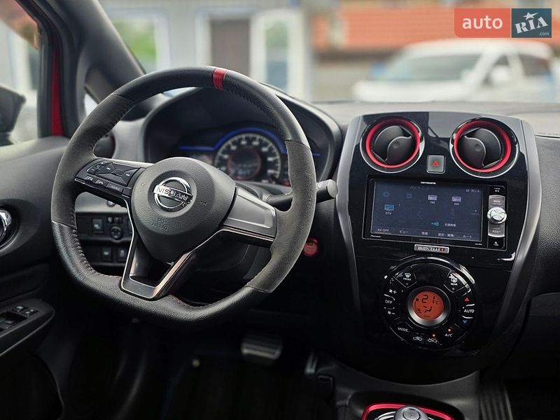 Хэтчбек Nissan Note 2017 в Одессе
