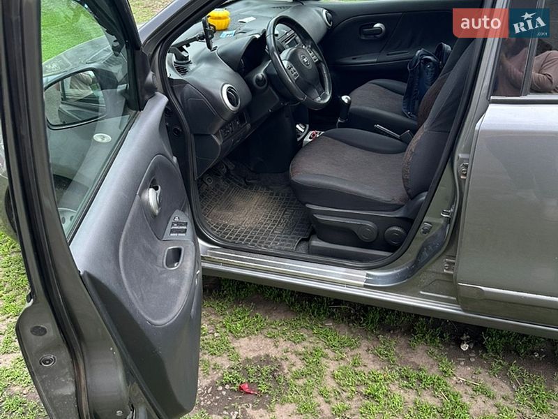 Хэтчбек Nissan Note 2010 в Хмельницком
