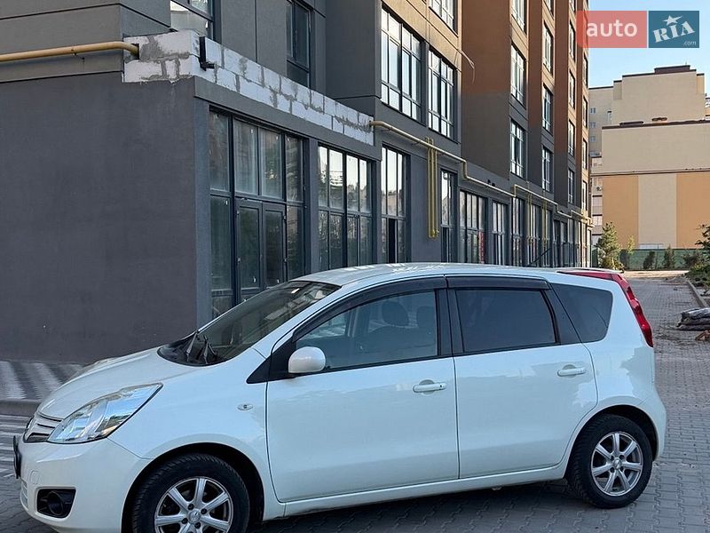 Хетчбек Nissan Note 2011 в Києві