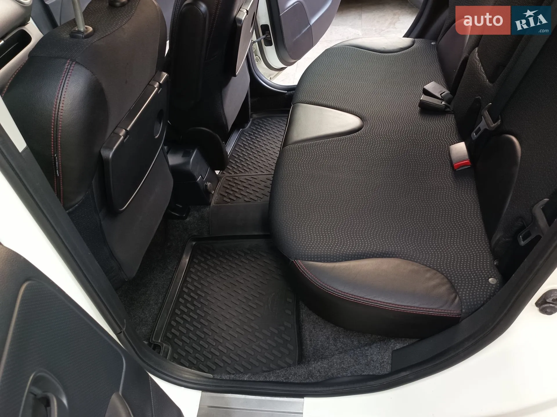2010 Nissan Note - мініатюра 18