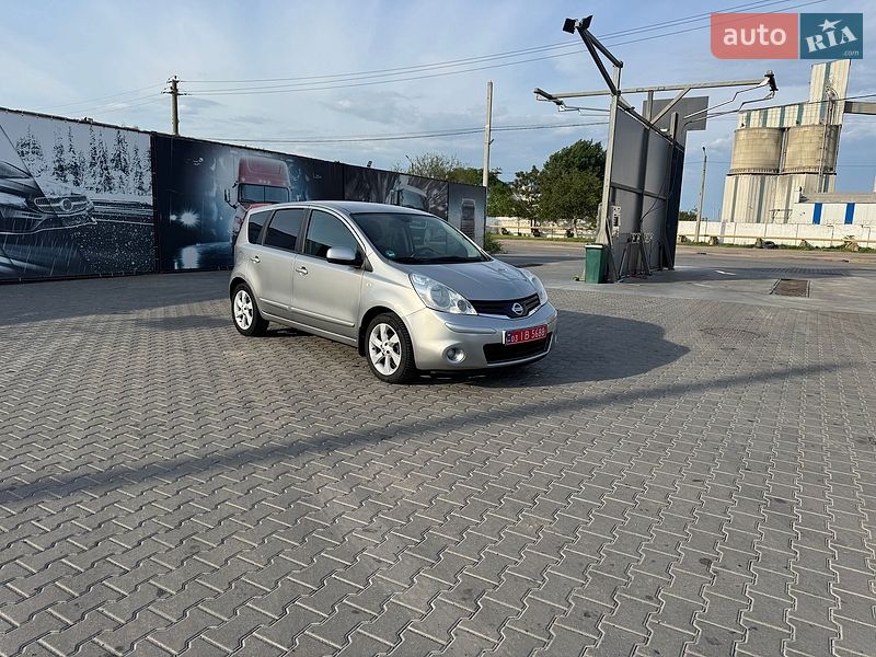 Хэтчбек Nissan Note 2010 в Одессе