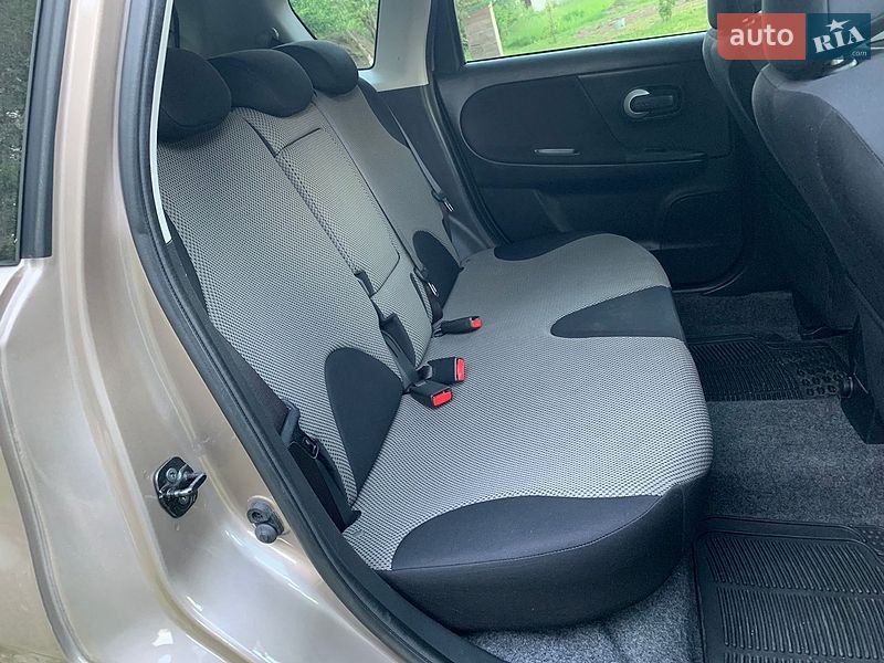 Хэтчбек Nissan Note 2012 в Перемышлянах
