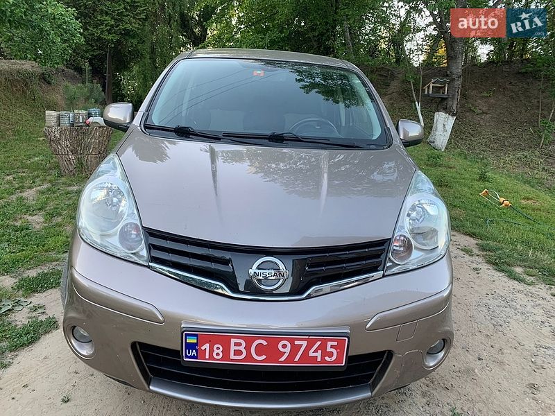 Хэтчбек Nissan Note 2012 в Перемышлянах