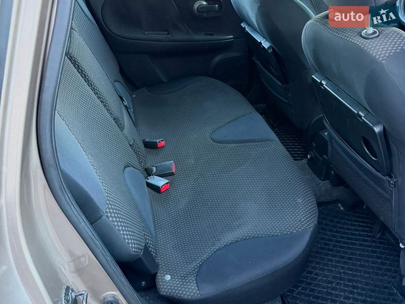 Хэтчбек Nissan Note 2007 в Коломые