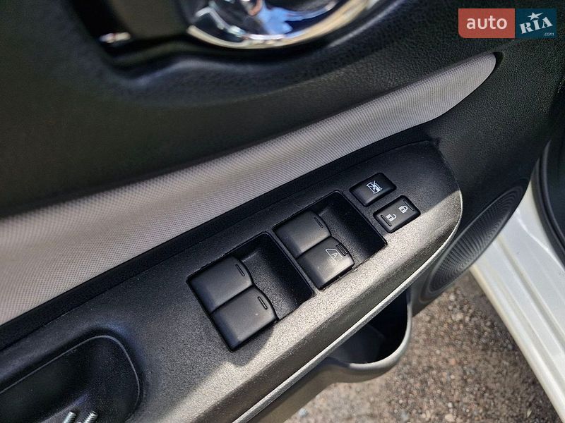 Хэтчбек Nissan Note 2018 в Николаеве фото 12 Хэтчбек Nissan Note 2018 в Николаеве