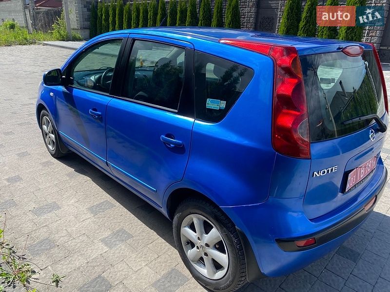 Хэтчбек Nissan Note 2006 в Ровно