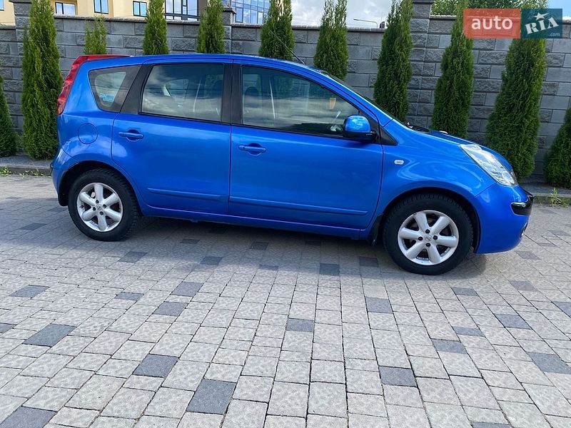 Хэтчбек Nissan Note 2006 в Ровно