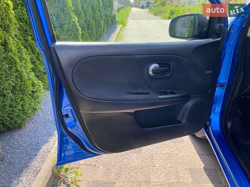 Хэтчбек Nissan Note 2006 в Ровно