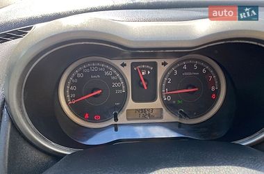 Хэтчбек Nissan Note 2006 в Ровно