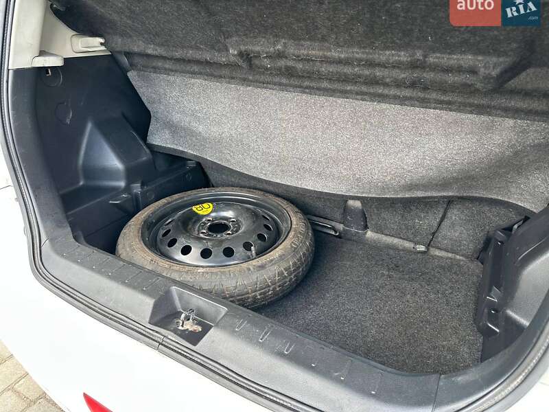 Хэтчбек Nissan Note 2011 в Одессе
