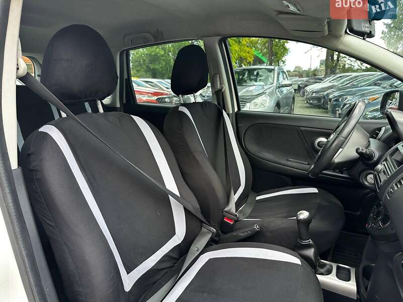 Хэтчбек Nissan Note 2011 в Одессе