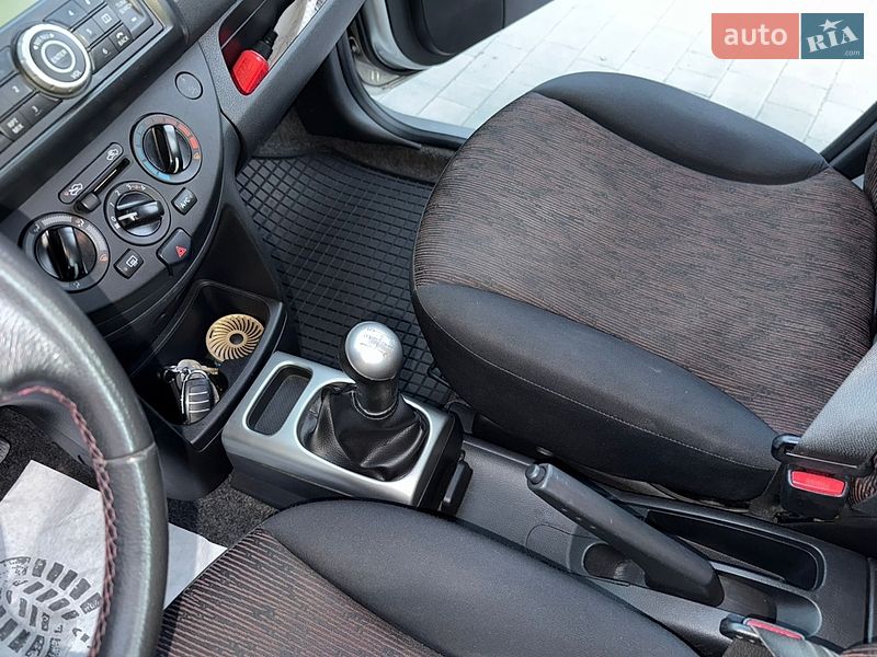 Хетчбек Nissan Note 2009 в Вінниці