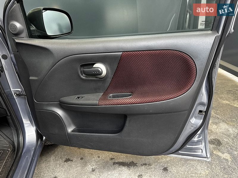 Хэтчбек Nissan Note 2008 в Киеве фото 33 Хэтчбек Nissan Note 2008 в Киеве