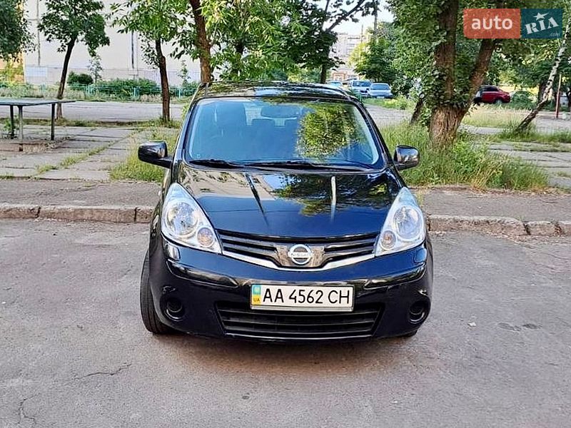 Хэтчбек Nissan Note 2010 в Киеве