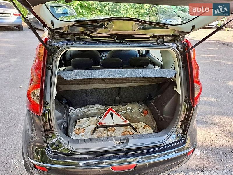 Хэтчбек Nissan Note 2010 в Киеве