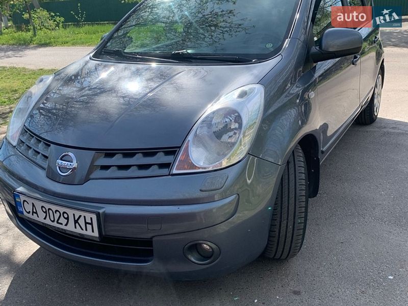 Хэтчбек Nissan Note 2008 в Корсуне-Шевченковском