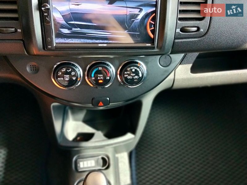 Хетчбек Nissan Note 2008 в Полтаві
