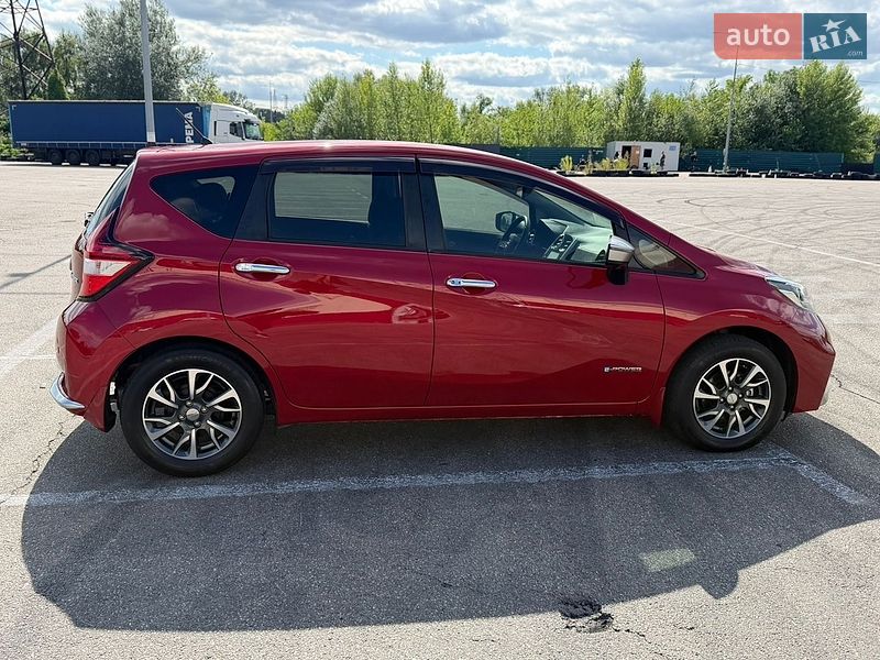 Хэтчбек Nissan Note 2017 в Киеве фото 5 Хэтчбек Nissan Note 2017 в Киеве