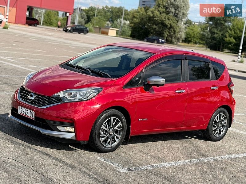 Хэтчбек Nissan Note 2017 в Киеве фото 6 Хэтчбек Nissan Note 2017 в Киеве