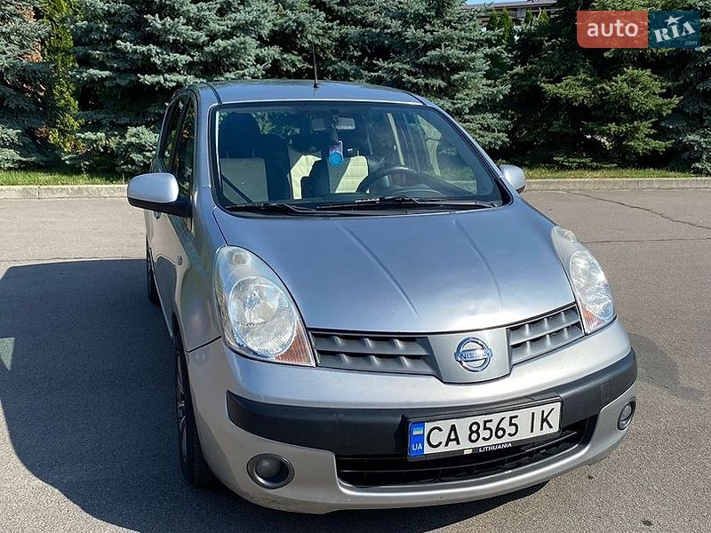 Хетчбек Nissan Note 2006 в Жашківу