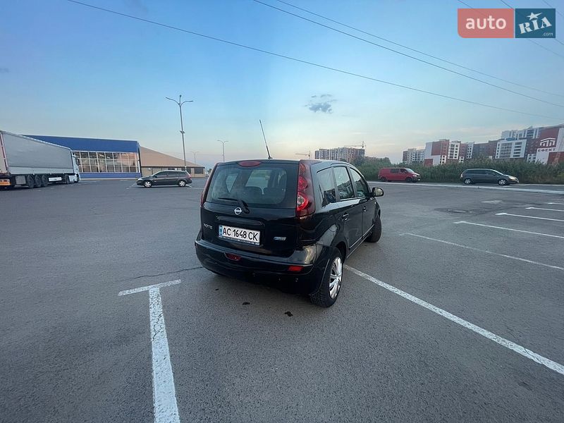 Хэтчбек Nissan Note 2010 в Луцке