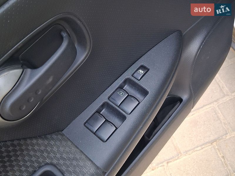 Хетчбек Nissan Note 2006 в Львові