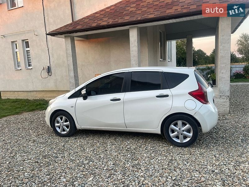 Хэтчбек Nissan Note 2014 в Калуше