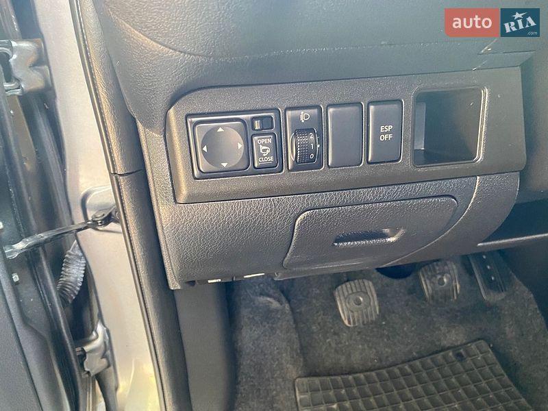 Хэтчбек Nissan Note 2012 в Виннице