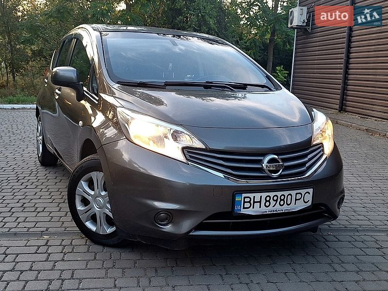 Хетчбек Nissan Note 2012 в Одесі