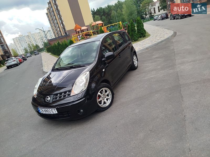 Хетчбек Nissan Note 2008 в Чернігові