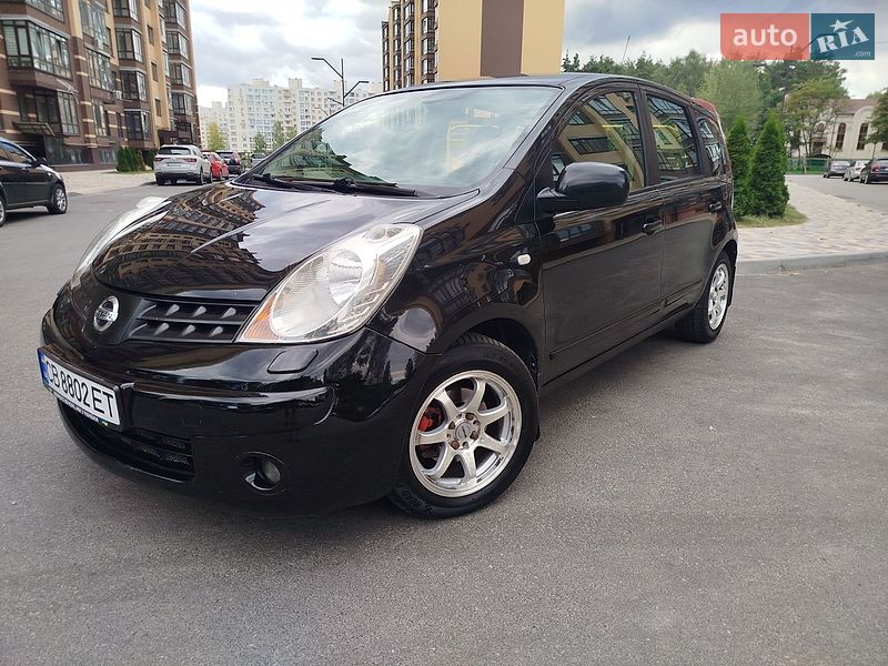 Хетчбек Nissan Note 2008 в Чернігові