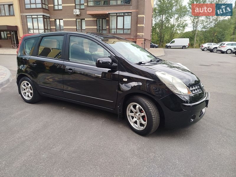 Хетчбек Nissan Note 2008 в Чернігові