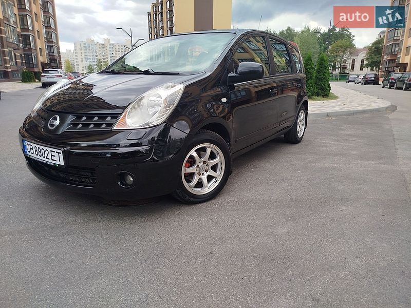 Хетчбек Nissan Note 2008 в Чернігові