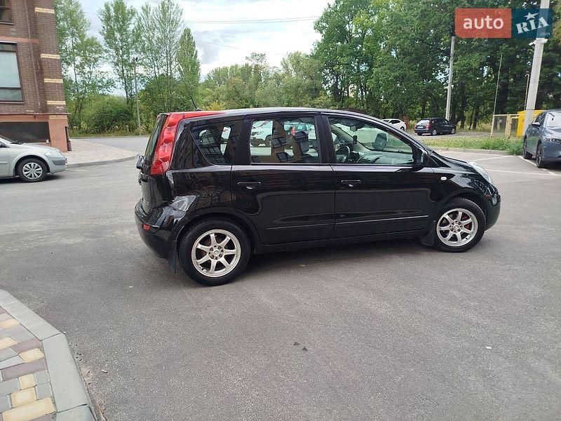 Хетчбек Nissan Note 2008 в Чернігові