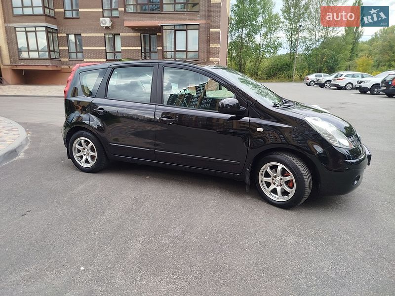 Хетчбек Nissan Note 2008 в Чернігові